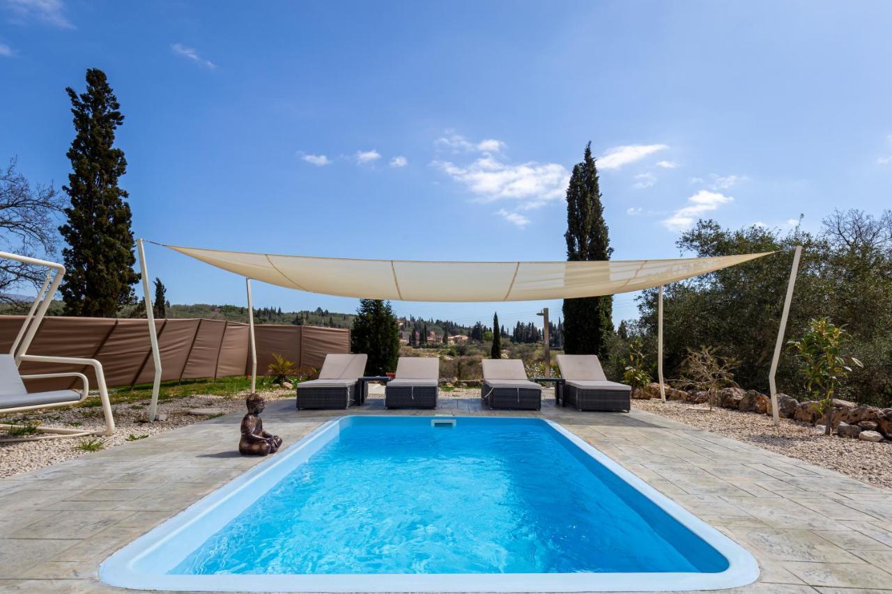 Villa Nightingale & Corfu *
