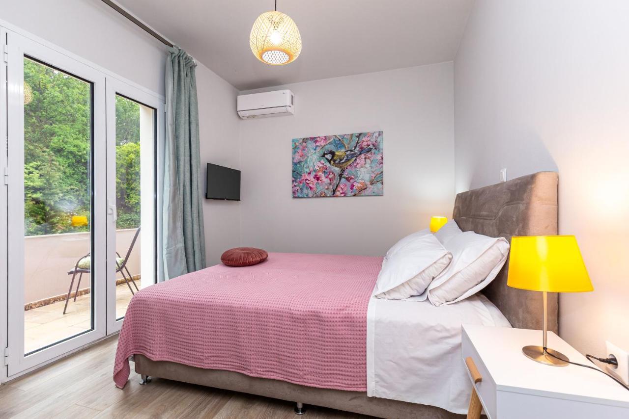 Villa Nightingale & Corfu Gazátika